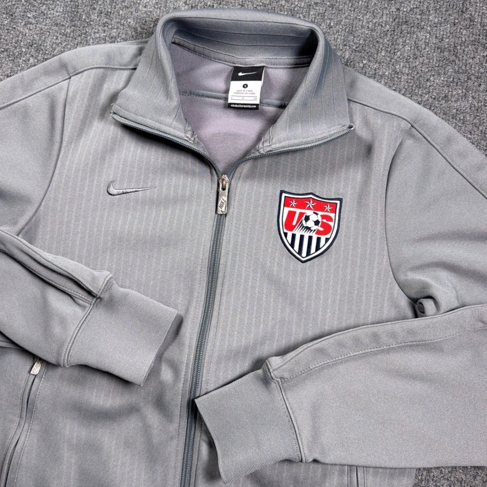 Nike USMNT Track Jacket Mens Small Grey Striped USA Soccer Full Zip Swoosh